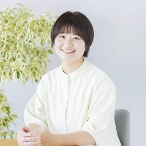 島方梨央カウンセラー